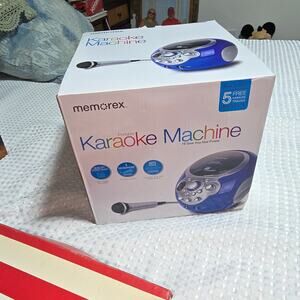 MEMOREX KARAOKE MACHINE WITH 4 CDS SING A LONG